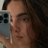 Isabella Ladera Nua