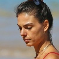Isis Valverde Nua