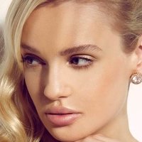 Jasmine Shogren Nua