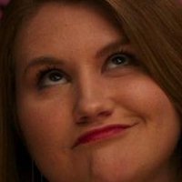 Jillian Bell Nua