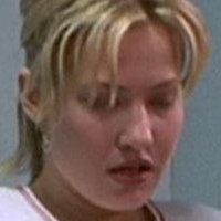 Joey Lauren Adams Nua