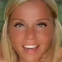 Julia Andrea Nua