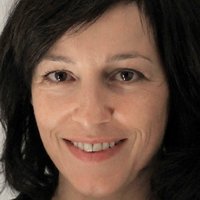 Julia Cencig Nua