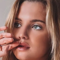 Julia Palha Nua