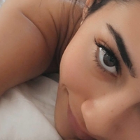 Julia Pozatto Nua