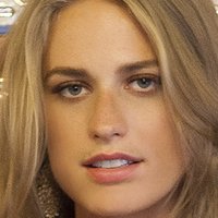 Julie Henderson Nua