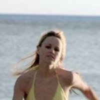 Julie Marie Berman Nua