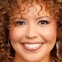 Justina Machado Nua