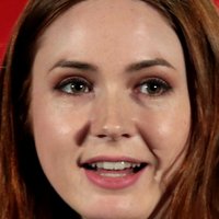 Karen Gillan Nua