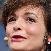Katharina Stemberger Nua
