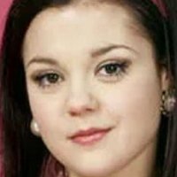 Kathryn Prescott Nua