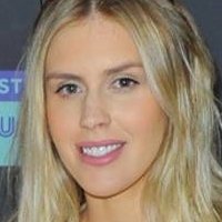 Kayla Rae Reid Nua