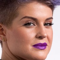 Kelly Osbourne Nua