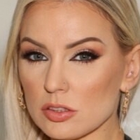 Kenzie Taylor Nua