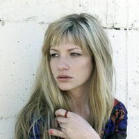 Kerry Krogstad Nua