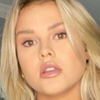 Kinsey Wolanski Nua
