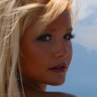 Kristen Hinton Nua