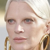 Kristen McMenamy Nua