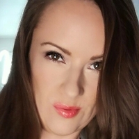 krystalynn Nua