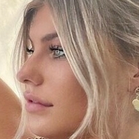 kyliefoland Nua