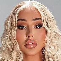 La Demi Nua