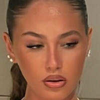 lara_giorr Nua