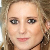 Lara Goodison Nua