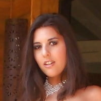 Laura Frison Nua
