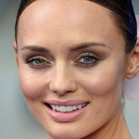 Laura Haddock Nua