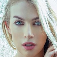 Laura Jacobs Nua