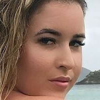 Lauren Sangster Nua