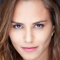 Lea Arnezeder Nua
