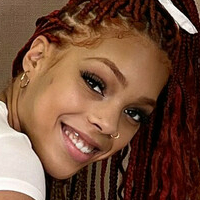 leahsade Nua
