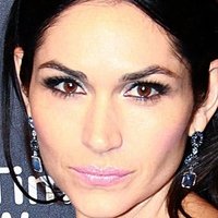 Lela Loren Nua