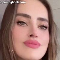 Leona Barrientos Nua