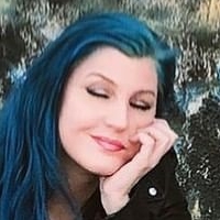 Leva Bates Nua