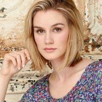 Lexi Johnson Nua