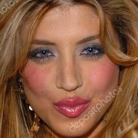 Leyla Razzari Nua
