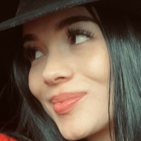 Lili Jones Nua