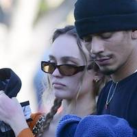 Lily-Rose Depp Nua