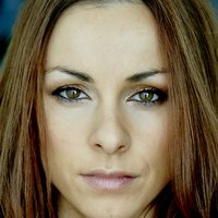 Lindsay Armaou Nua
