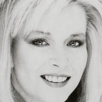 Lindy Benson Nua