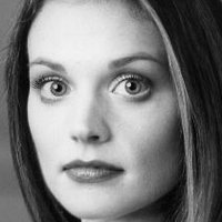 Lisa Brenner Nua