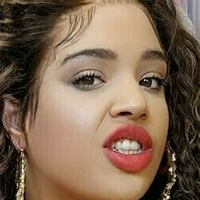 liviasavage Nua