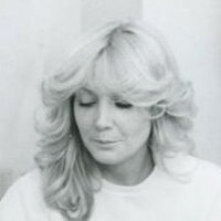 Loreta Tovar Nua