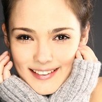 Lorina Kamburova Nua