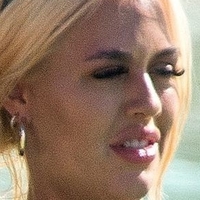 Lottie Tomlinson Nua