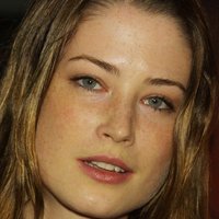 Lucy Gordon Nua
