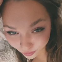 Lucy Lacht Nua