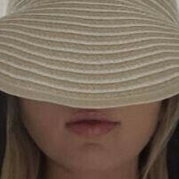 Lucy Robson Nua